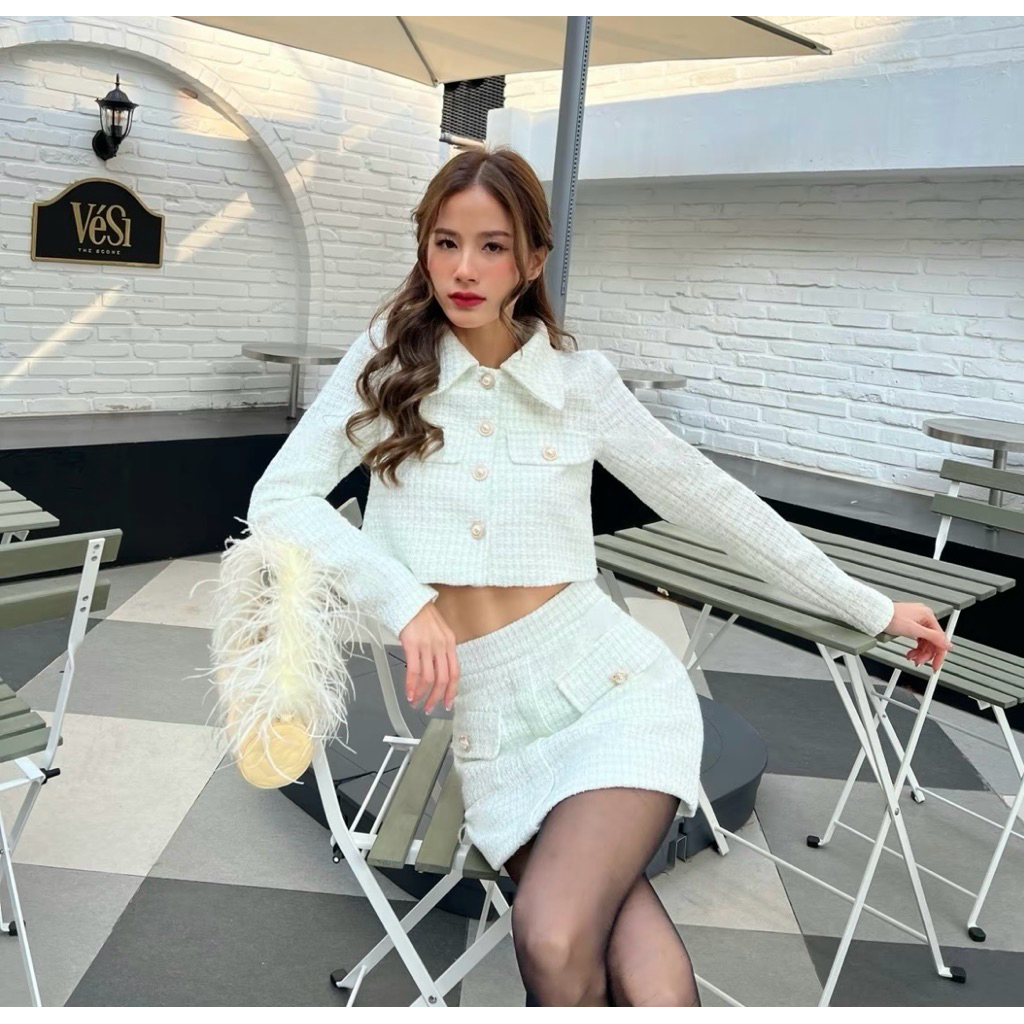 Used Like New ส่งต่อ : Flat2112 ชุดเซตผ้า tweed เสื้อครอปและกระโปรง ไซซ์ M สี pitachio milk