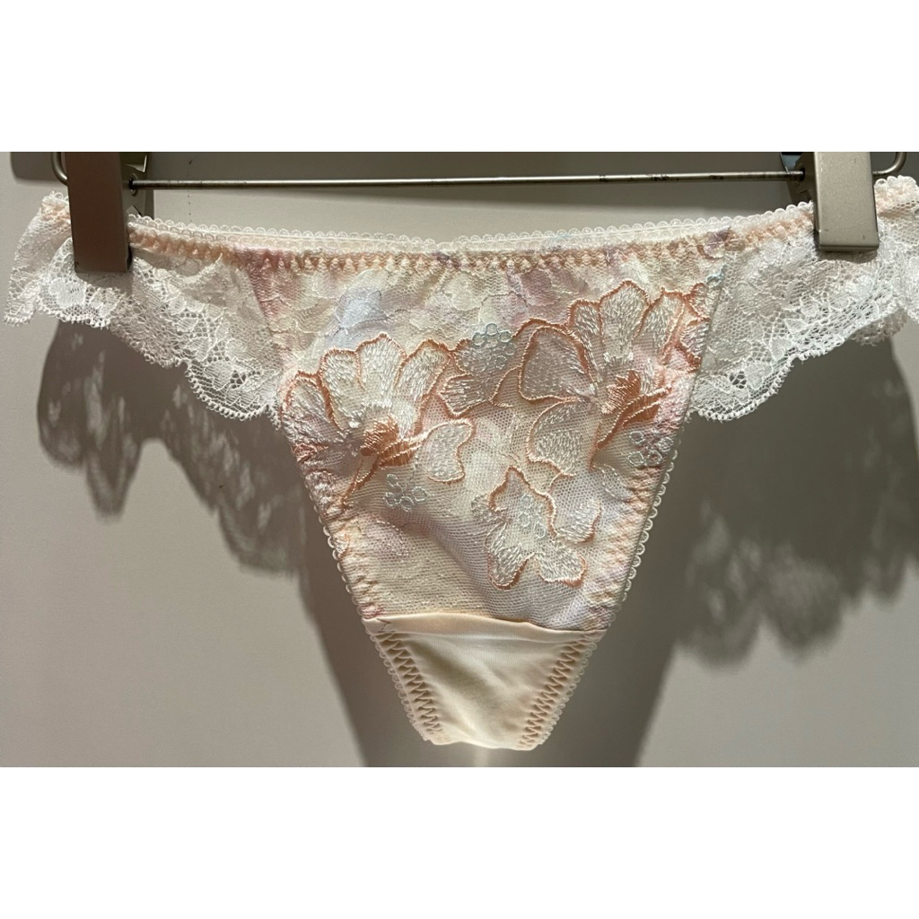 กางเกงใน จีสตริง เอว 24-28“ ของใหม่ตัดป้ายวาโก้ WCG028