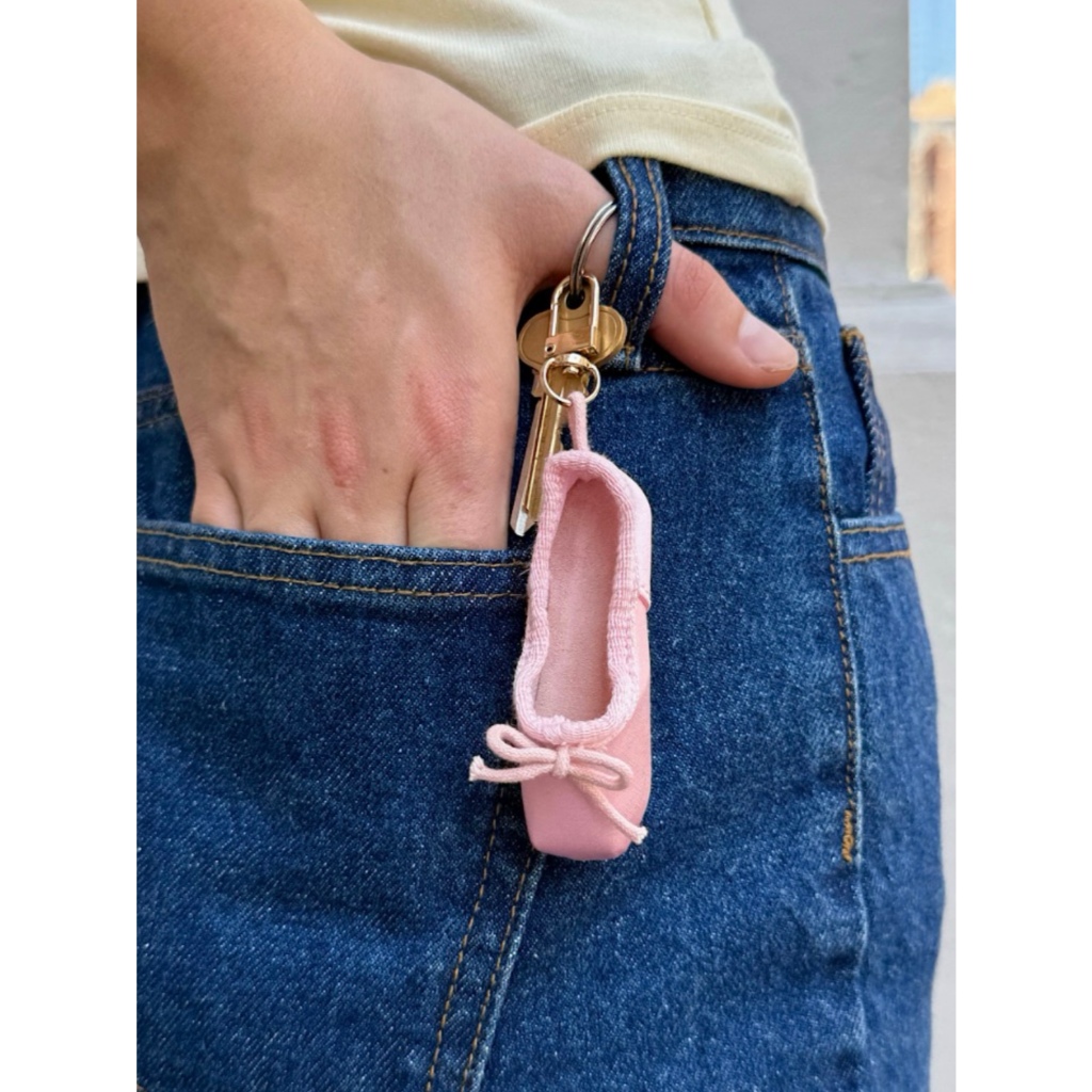 (พร้อมส่ง) BrandyMelville Ballet Slipper Keychain พวงกุญแจ ของแท้จากช็อป