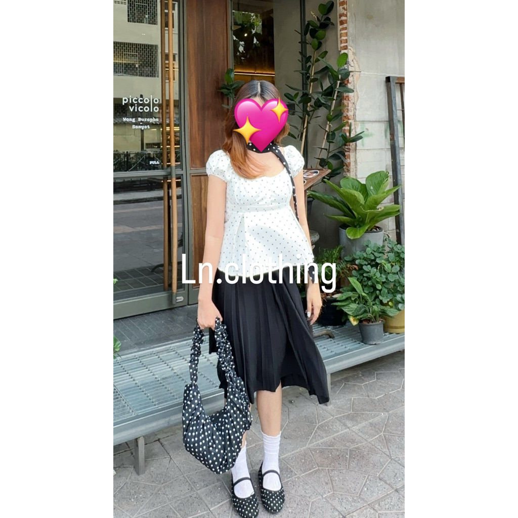 Polka dot naomi เสื้อแขนตุ๊กตาลายจุด ร้าน uiui.stuffs💖