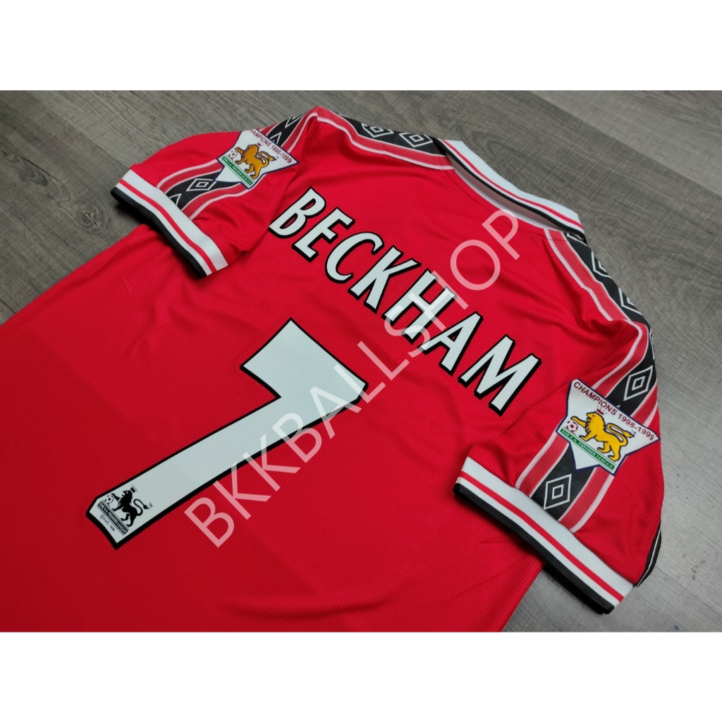 [Retro] - เสื้อฟุตบอล ย้อนยุค แมนยู Home เหย้า คอซิป 1998/99 พร้อมอาร์มแชมป์ 7 BECKHAM 16 KEANES 18 SCHOLES