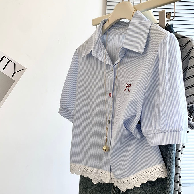 Red Berryเสื้อเชิ้ตแขนสั้นลายทางสีฟ้าสไตล์เกาหลีสำหรับผู้หญิง เสื้อฤดูร้อน เสื้อเชิ้ตลดอายุ W635