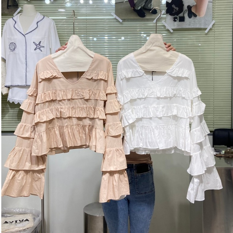 AVIVA เสื้อแขนยาวกระดิ่ง ระบายขนมชั้น ใช้ผ้าลินินเทพ