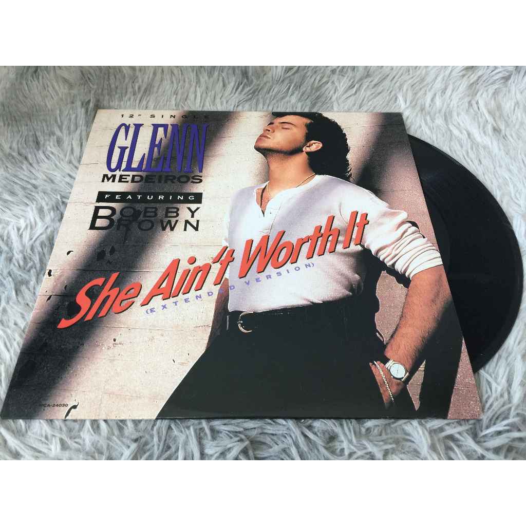 She Ain't Worth It - Glenn Medeiros ขนาด 12 นิ้ว LP G216.46