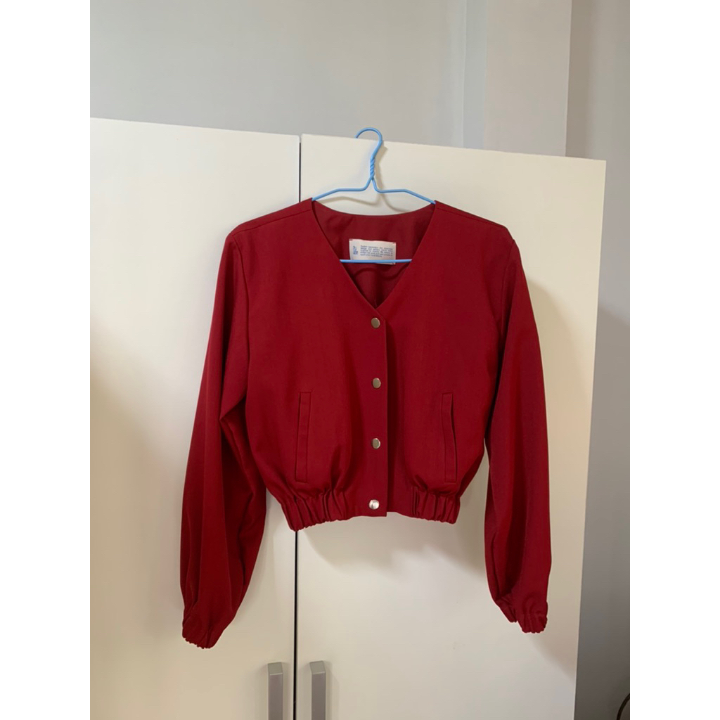pudee_pudee แจ็คเก็ตสีแดง festive 🎄🎅🏼