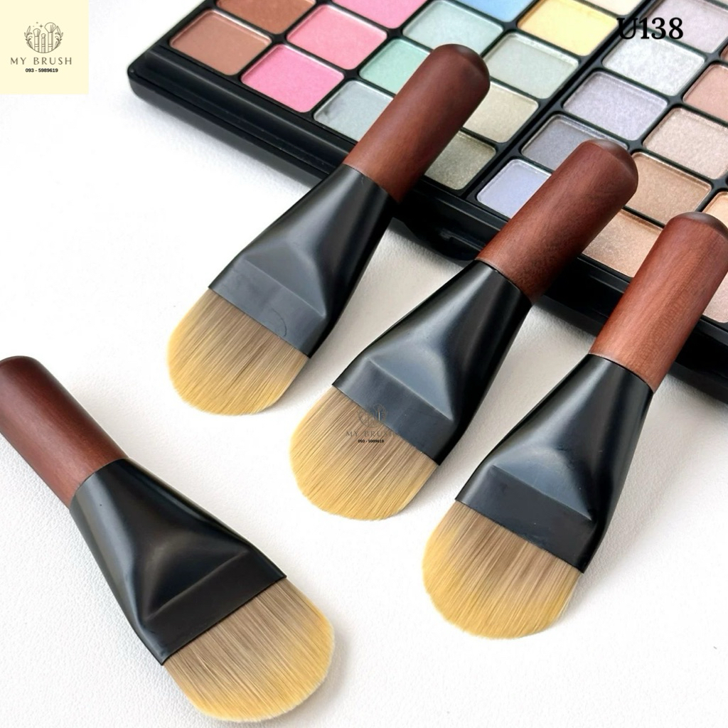(ส่งด่วน) Makeupbrush ร้านไทยแท้ พร้อมส่ง แปรงแต่งหน้า แปรงลงรองพื้น หัวแบน ด้ามไม้ Mini U138