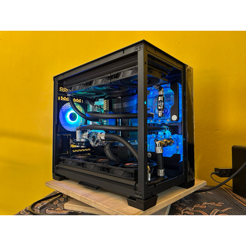 CASE LIAN-LI O11-DYNAMIC-MINI BLACK V.1