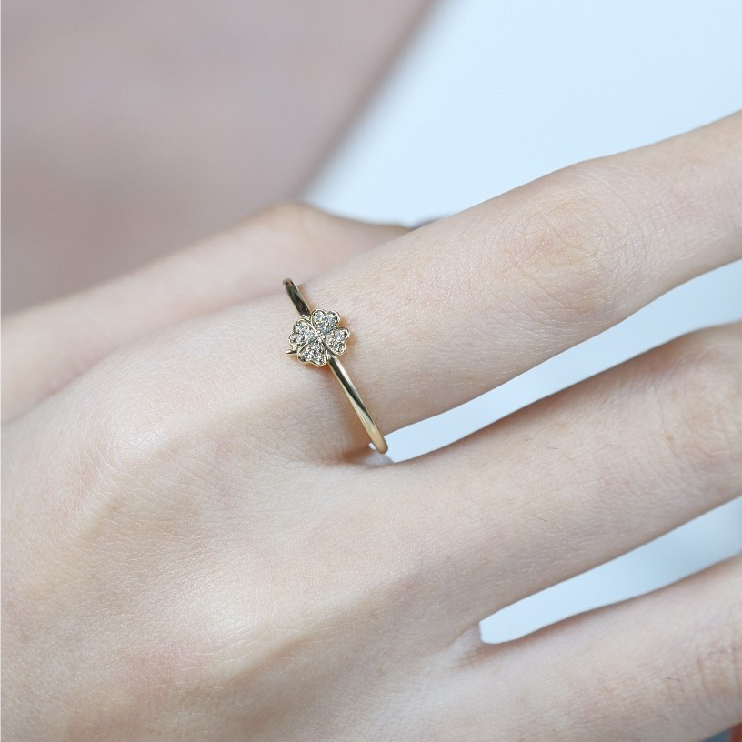 Grace Fine Jewelry خاتم ذهب 9K ببرسيم الحظ والألماس — صورة 2
