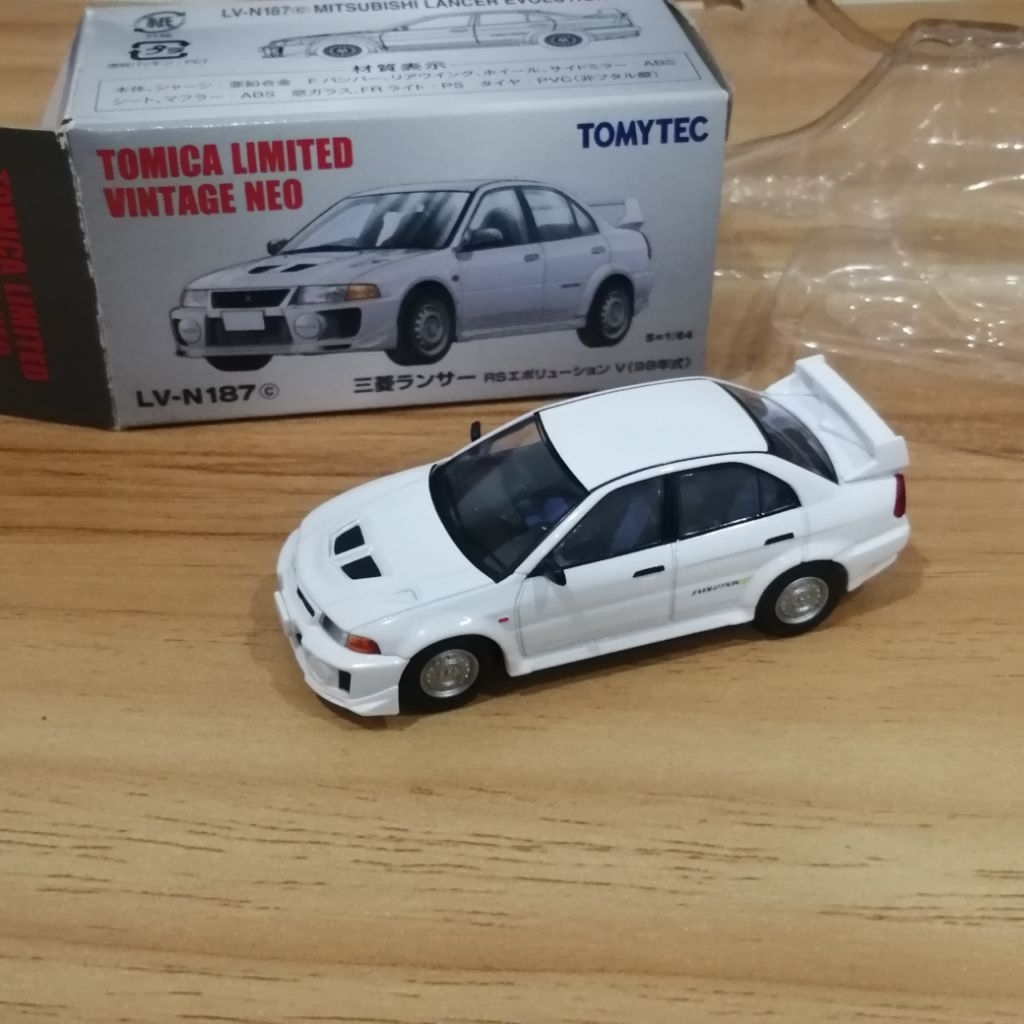 1/64 Tomytec​ Mitsubishi​ Evolution​ 5 RS
