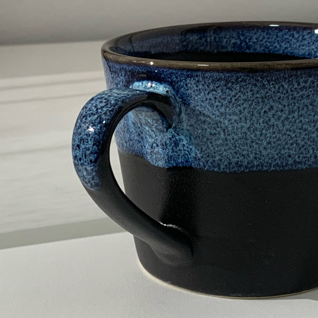 Goodsceramics 🍓แก้วเซรามิก 300ml ผิวสัมผัสเคลือบมันผสมผิวสัมผัสเคลือบเงา ส่วนด้านบนของแก้วเล่นลวดลายสีครามเคลือบมันเงา - รูปที่ 6