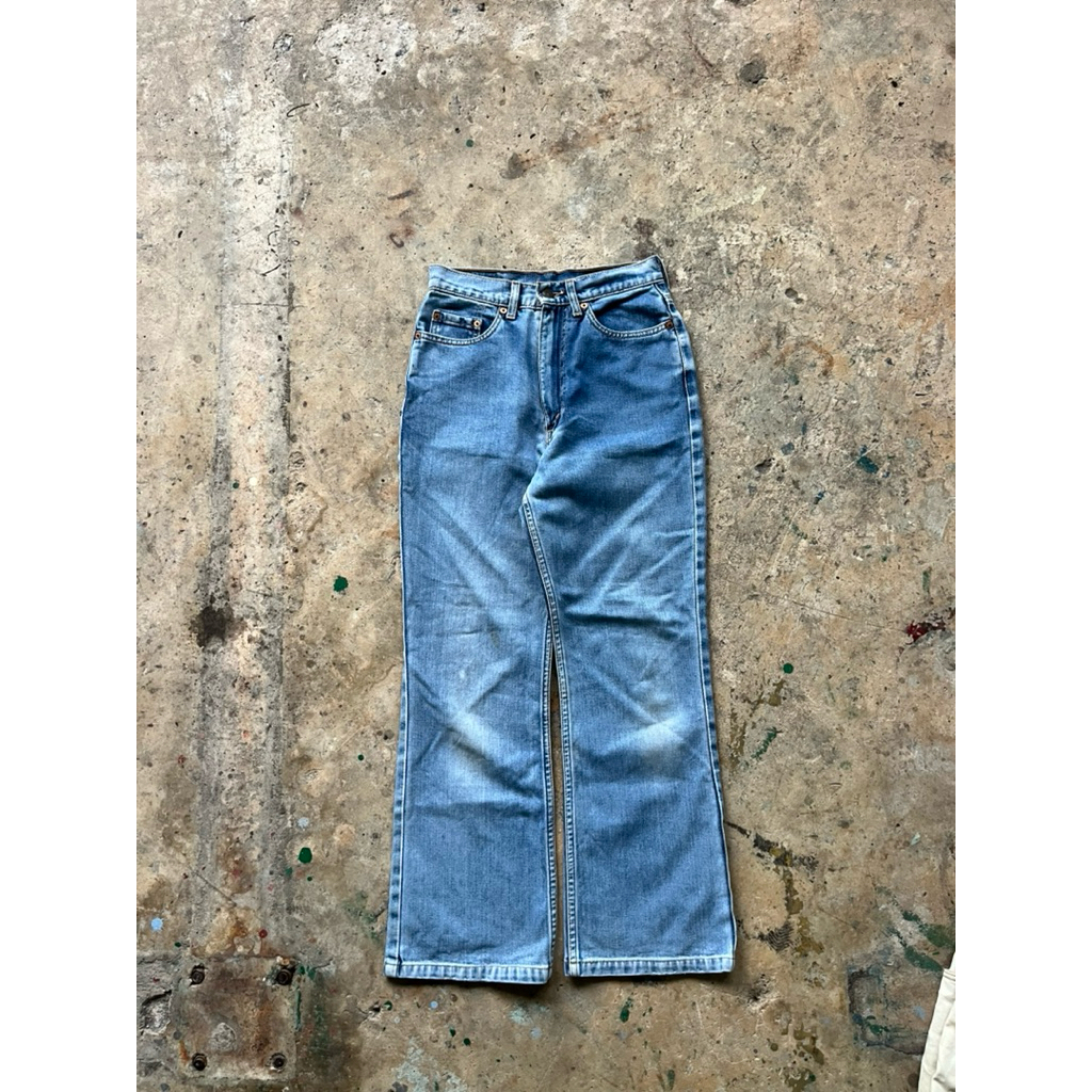 Levi’s 517-02 (ขาม้าแก้เอวมา)