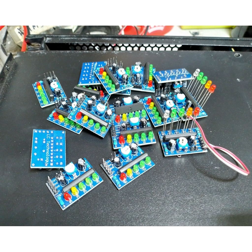 VU Meter บอกกำลังวัตต์เพาเวอร์แอมป์ LED5ดวง (ราคา1คู่)