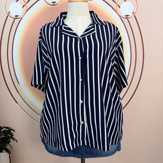 Goodly. เสื้อเชิ๊ตลายริ้ว แขนสั้น ไซส์ใหญ่56“/62”