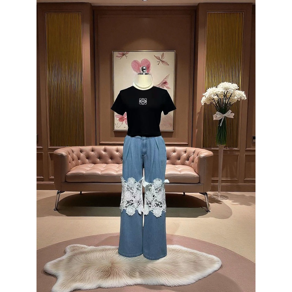 ชุดยีนส์ เสื้อยืด+กางเกงยีนส์แต่งลูกไม้ งานป้าย chalita