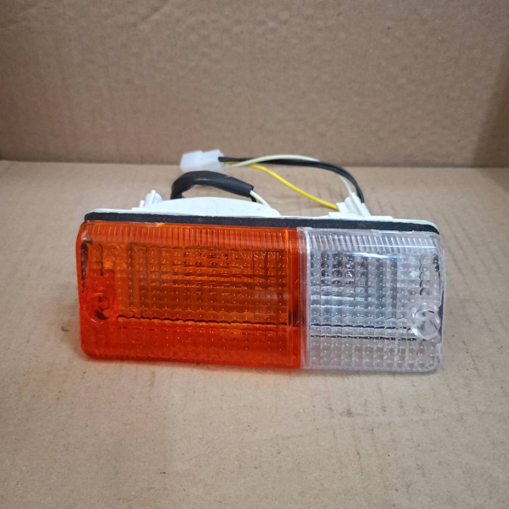 ไฟในกันชน มิตซูบิชิ แอล200 เฉินหลง MITSUBISHI L200 ปี 1981-1988