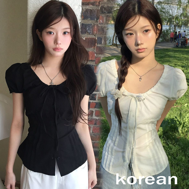 Dahong 💖  เสื้อยืดแขนสั้น สไตล์ใหม่ เสื้อแขนตุ๊กตาคอกลมเชือกผูกโบ  ทรงเสื้อครอป  สไตล์เรียบง่าย w569