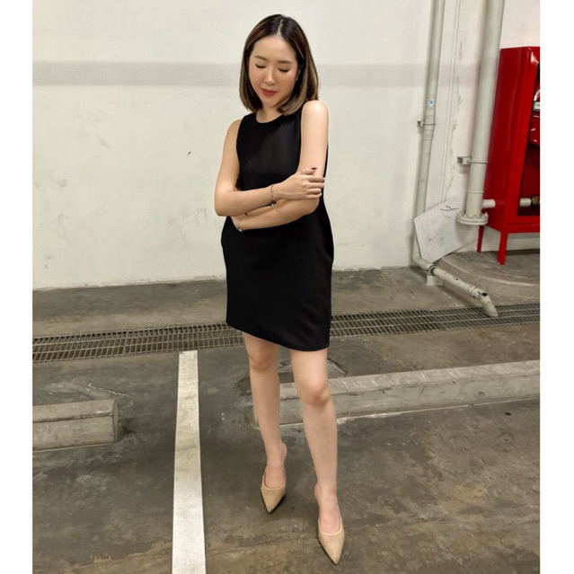 SLAY. - Bobbi Short Dress เดรสสั้นแขนกุด (ซิปหลังซับในทั้งตัว)