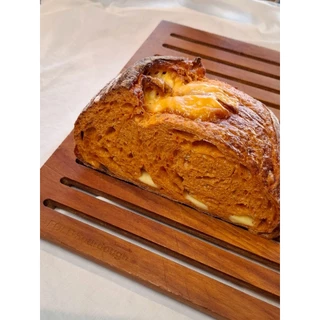 🫑🧀 Sweet Pepper and Parmesan Sourdough Bread - ขนมปังซาวร์โดพริกหวานและชีสพาร์เมซาน