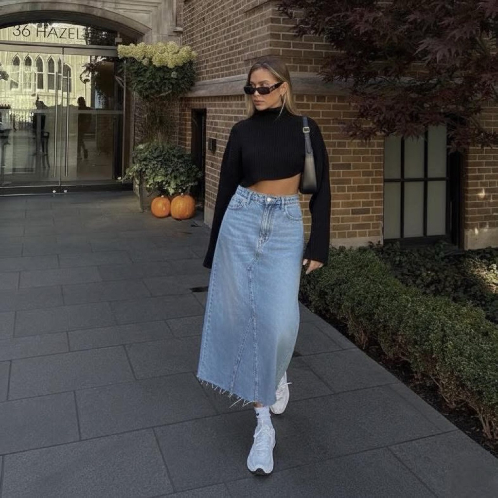 กระโปรงยีนส์ยาวเอวสูงดีเทลผ่าด้านหลังเล็กๆ Cotton On Maxi Denim Skirt เข้าใหม่ สียีนส์