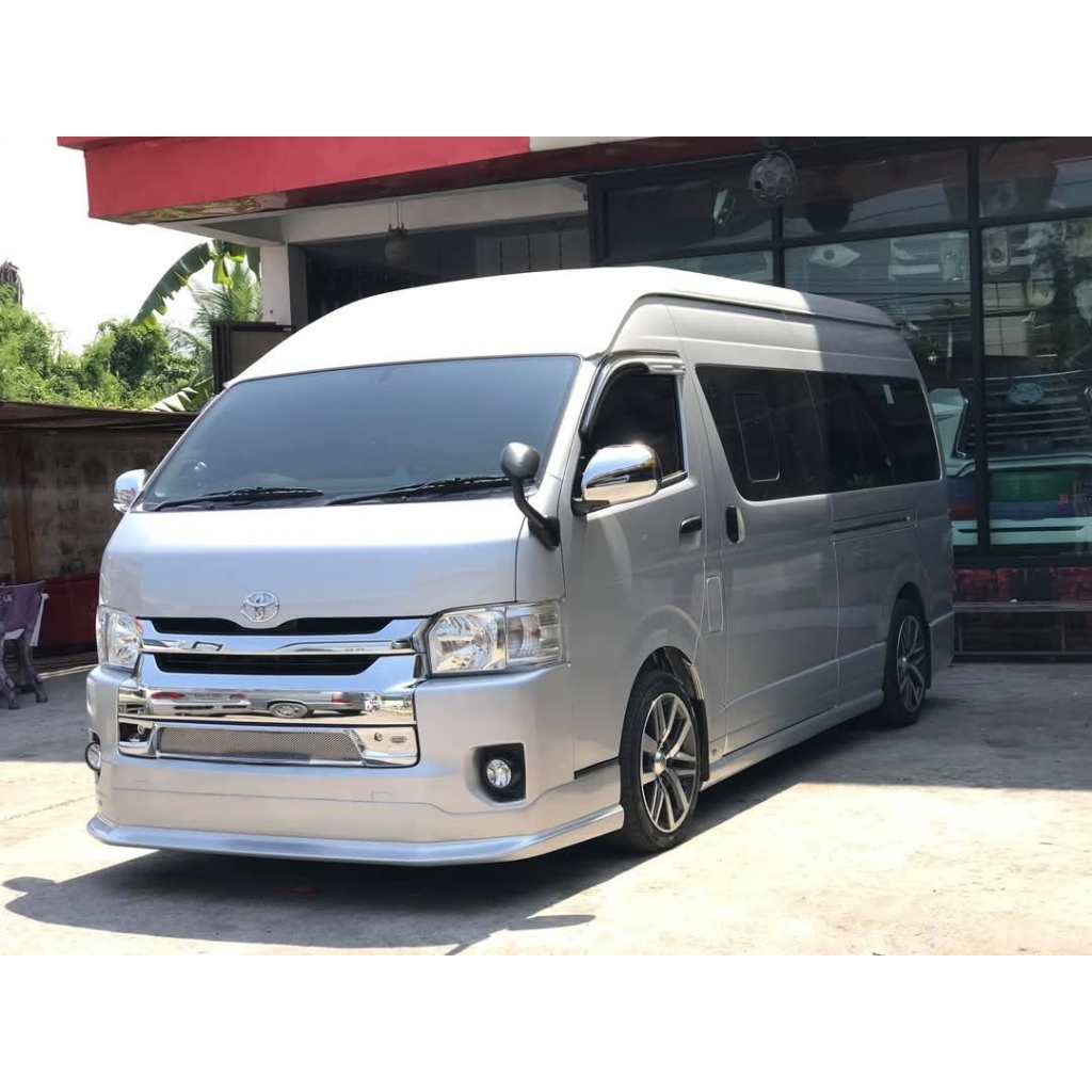 ครอบช่องลมรถตู้commuter2014