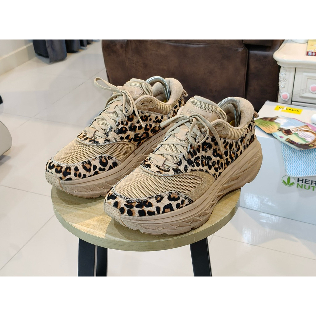รองเท้ามือสอง hoka X Eg Bondi L ขนาด เบอร์ 43.5 us 9 Uk 8.5 ยาว 270