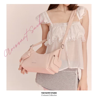 (𝐍𝐞𝐰 ! 🥐) กระเป๋าสะพายข้างหนังกลับ Croissant SUEDE - The pastry studio