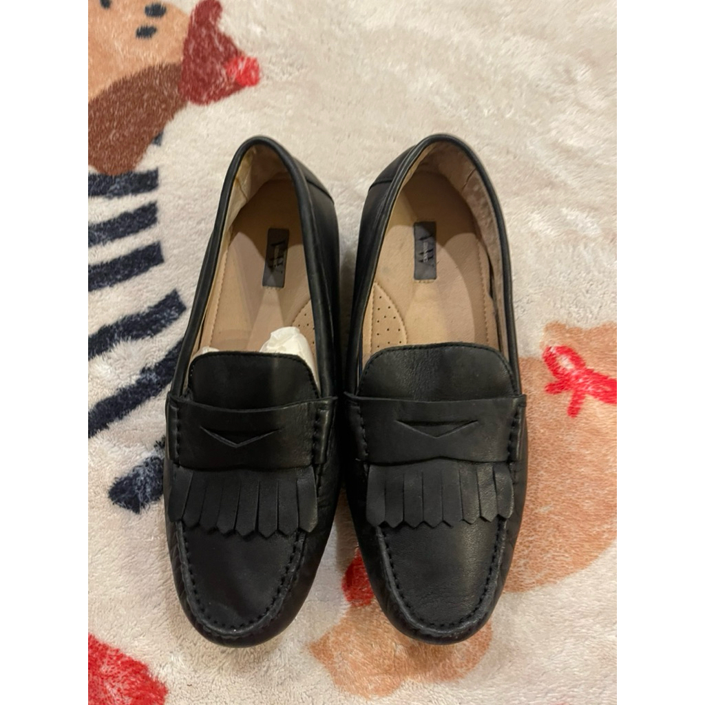 รองเท้าvera wangมือ2ของแท้