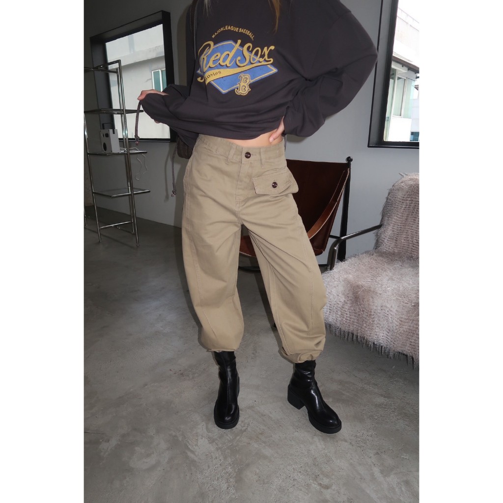 YUUAUN กางเกงขายาวผู้หญิง ทรงหลวมพอดี ขากว้าง ดีไซน์กระเป๋า ผ้าคอตตอน ลุควินเทจ [ VN615-0 ]