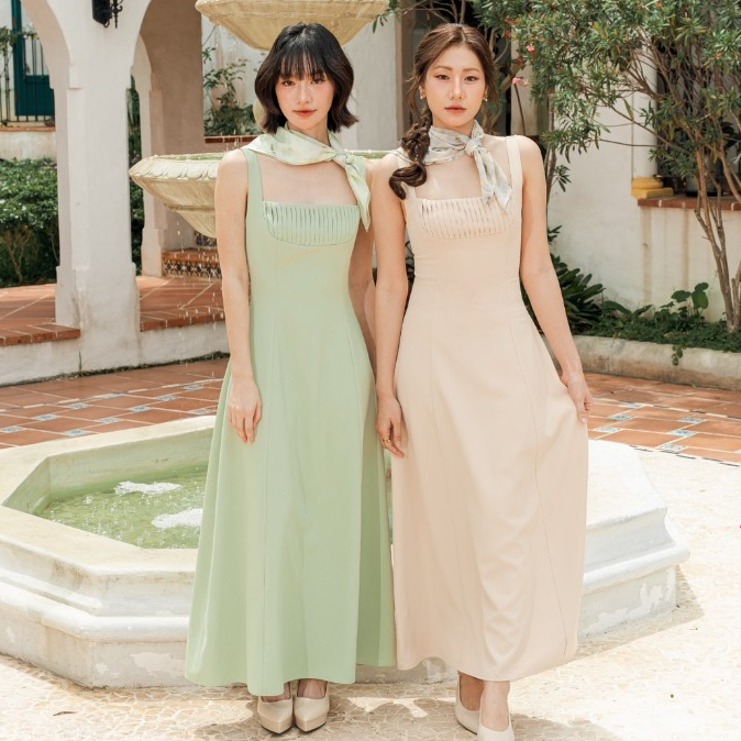 kokiji - Mira dress (เดรสยาวสีเขียว เดรสยาวสีเบจ พร้อมผ้าพันคอ เดรสยาวออกงาน) XS-XL