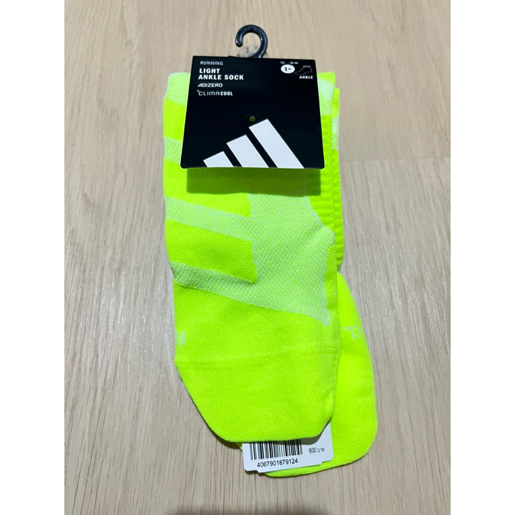 [พร้อมส่ง] ถุงเท้าวิ่ง หุ้มข้อ Adidas Run x Adizero Socks สี White/Lucid Lemon