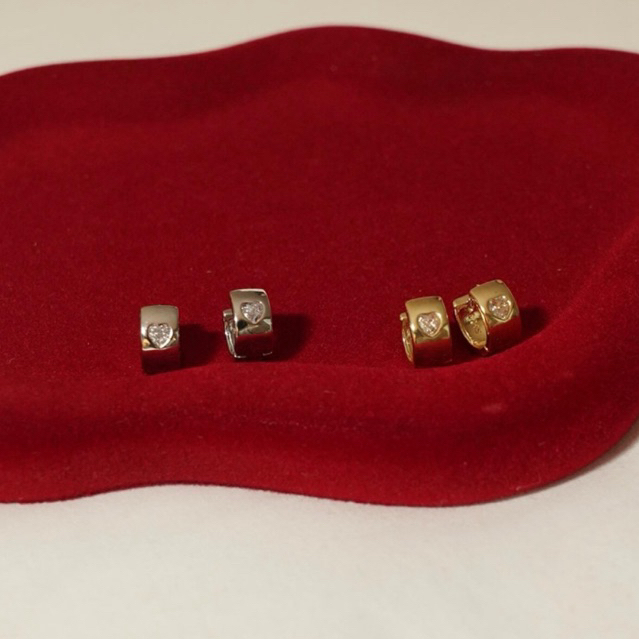 Club 9am - Sparkle heart (gold/silver) ต่างหู ต่างหูรูปหัวใจ