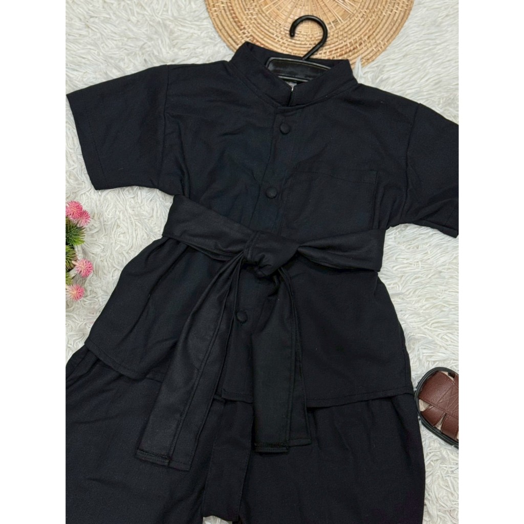 ชุดไทยเด็กชาย ชุดไทยสีดำ ชุดดำ ชุดไว้อาลัย / พร้อมส่ง / มีปลายทาง - (ชุดสีดำ เด็กผู้ชาย) - รูปที่ 2