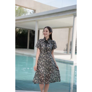 Floral เดรสคอระบาย ลายสวยมาก