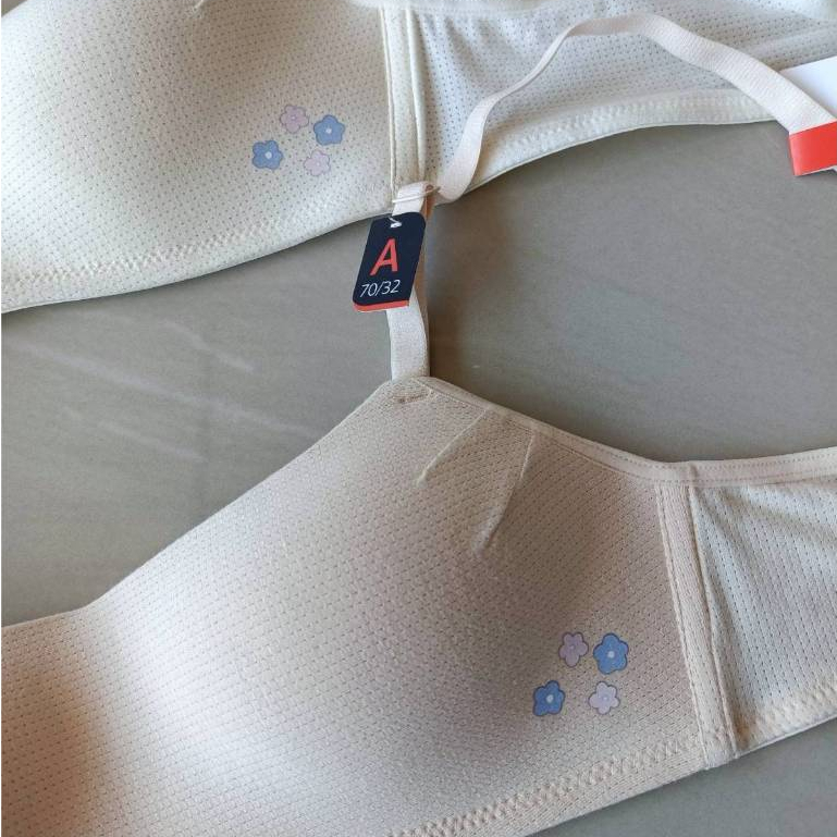 💗 Wacoal Teen บราไร้โครง สำหรับวัยใส ใส่สบายสุดๆ / Soft Bra รุ่น WBT303 ( สินค้าเป็นงานตัดป้าย ) - รูปที่ 4