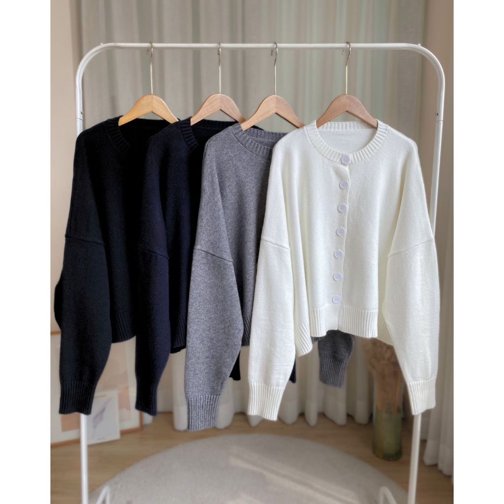 เสื้อกันหนาว ผ้านุ่มละลาย ทรงคลาสสิก ใส่คลุม หรือใส่เดี่ยวๆ ก็ได้ค่ะ มันนุ่มนิ่มน่ากอดมากๆ สไตล์เกาหลี ญี่ปุ่น