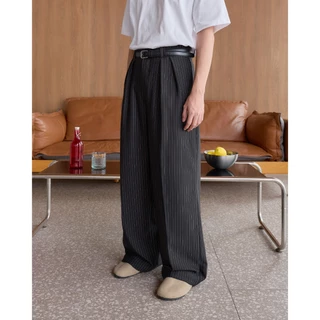 NORMAL.DAY BAGGY TROUSERS V.2 (ลายริ้ว)กางเกงทรงกระบอกใหญ่ ผู้ชาย ผ้าหนานุ่ม ยับยากรีดง่าย อยู่ทรงมีน้ำหนัก สำหรับคนสูง