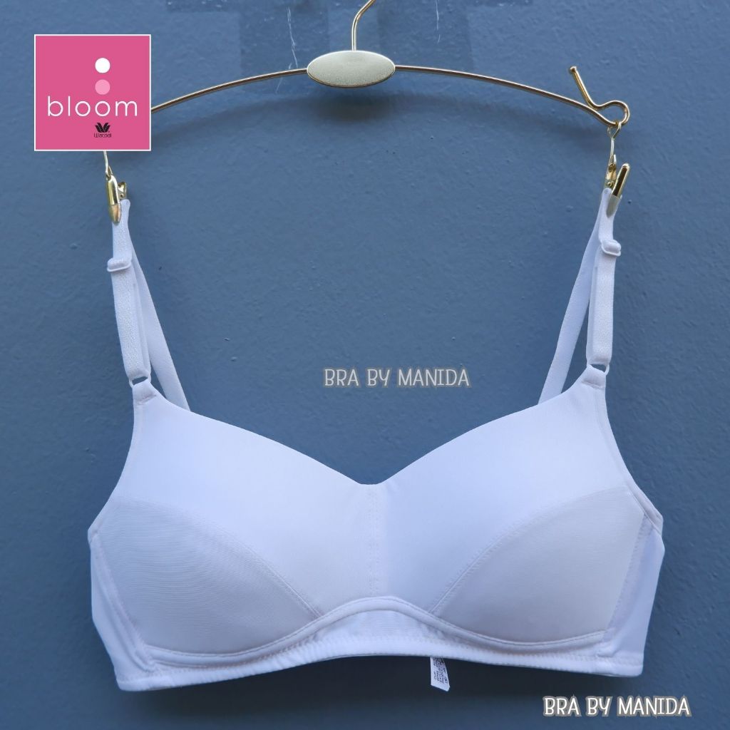 wacoal Bloom Step 3 เสื้อชั้นในเด็ก รุ่น WB2A08 สีขาว (WH) ไม่มีโครง แบบเรียบ เต้าซับด้วยฟองน้ำ Airy