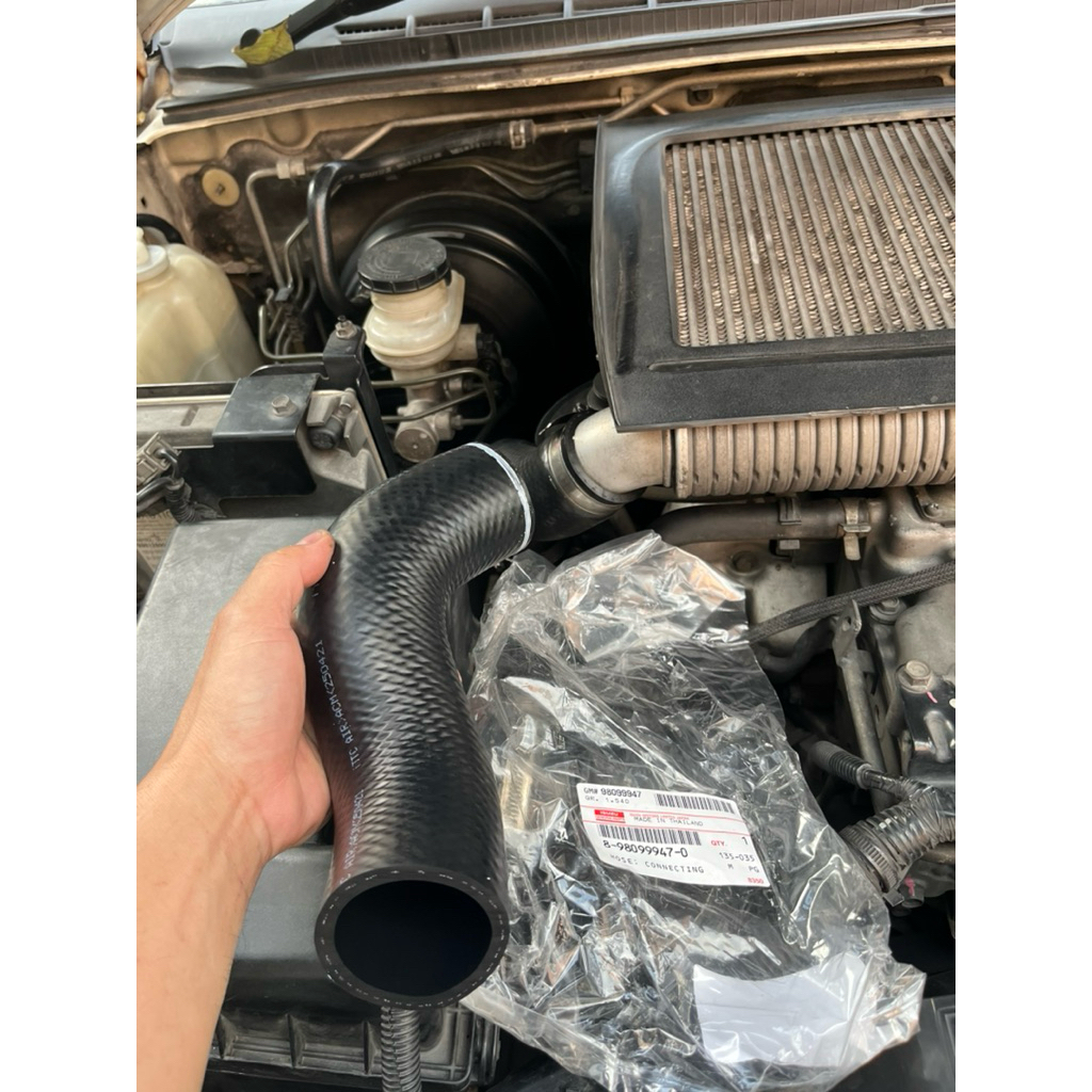 แท้ศูนย์ !!! ท่อยางอินเตอร์ VGS (ท่อยาง) จากเทอร์โบเข้าอินเตอร์ ปี 2007-2011 อีซูซุ MU7 3.0 VGS