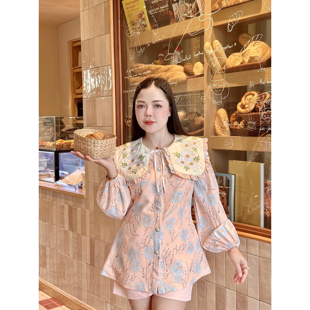 Set 2 ชิ้น เสื้อ+กางเกงขาสั้นตัวในผ้าหนางานดีๆสุดๆคะ ดีเทลคือจัดเต็มสุดๆค่า รุ่นนี้ใส่ได้จริงใส่สวยใส่สบายต้องจัดค่าสาวๆ