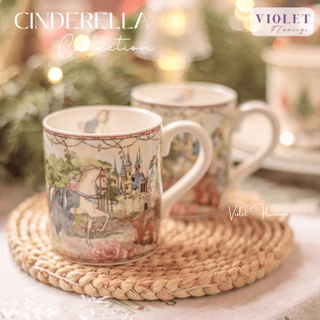 Violet Flamingo Cinderella Collection – แก้วมัคพร้อมกล่องของขวัญ ลายรถม้า & ปราสาท เนื้อเซรามิกพรีเมียม