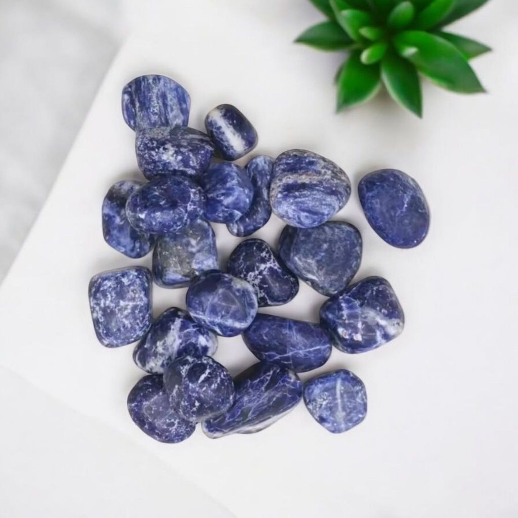 หินโซดาไลท์(Sodalite)ความสงบ