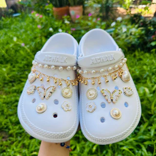 💦พร้อมส่ง💦 (มีขนาด 36-44)รองเท้าหัวโต รองเท้าแฟชั่น สูง 2 ซม. ติดเครื่องประดับไข่มุก สวยๆ หรูๆ มีน้ำหนักเบา นุ่ม ใส่สบาย