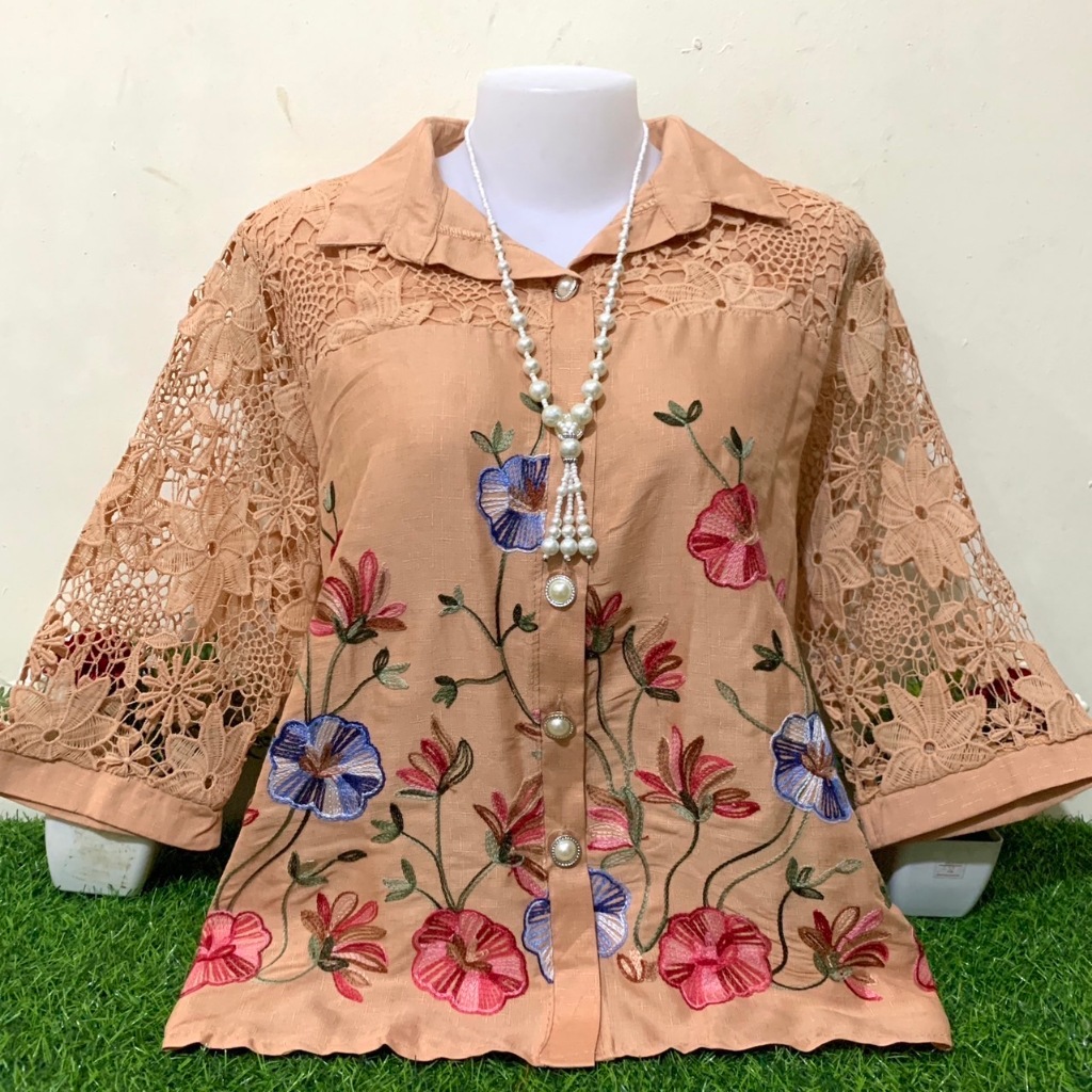 เสื้อผ้าลินินผสมกระดุมคอปกรอบอก38-42/44-46/นิ้วหน้าผ้า42นิ้ว-46นิ้วฟรีไซส์เสื้อลูกไม้กระดุมใส่งานบุญ