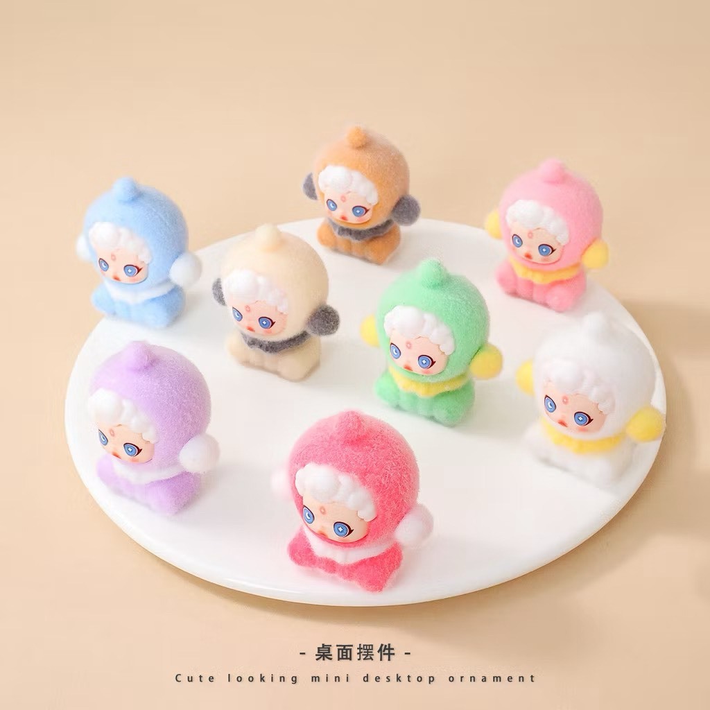 พร้อมส่งในไทย  สเก้าจุกจิ๋ว ขนกำมะหยี่  สุ่มสี  ราคาต่อตัว