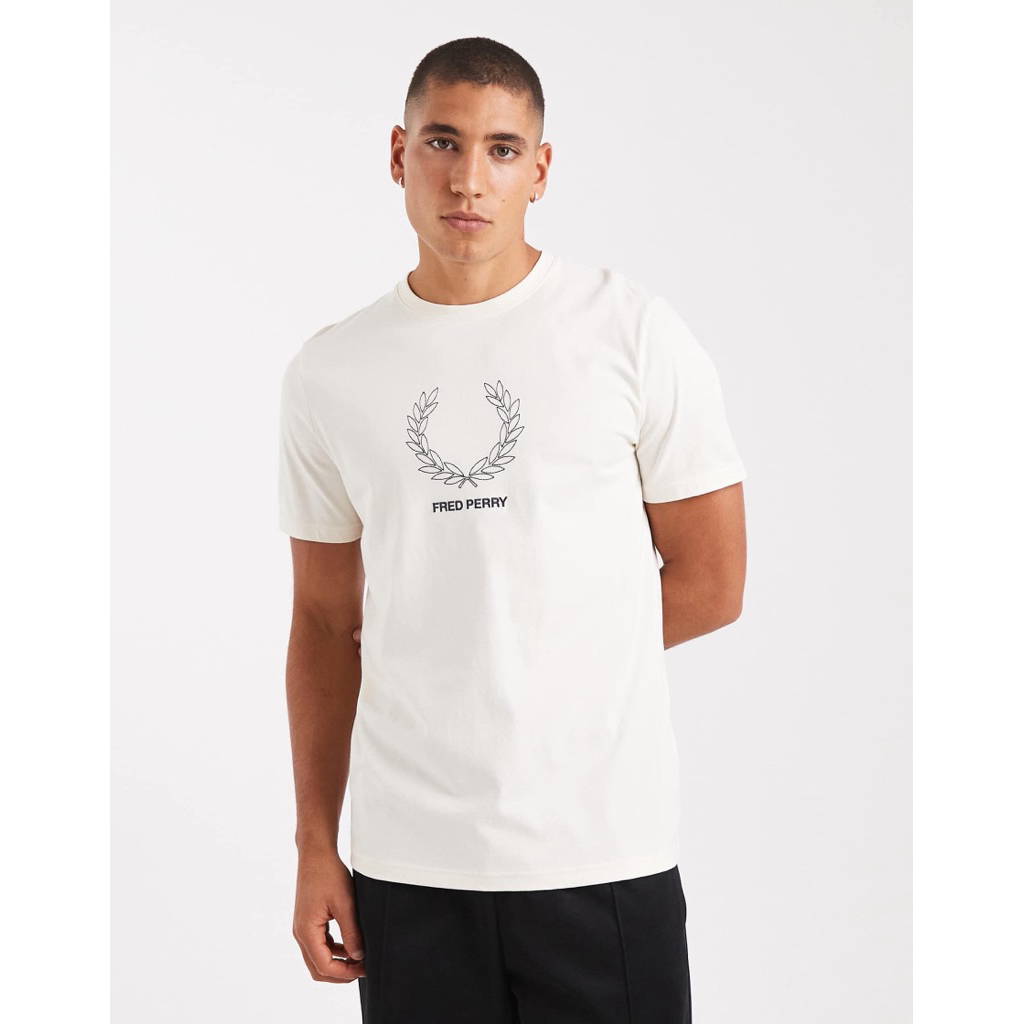 Fred Perry Outline Laurel Wreath Graphic T-Shirt in Ecru