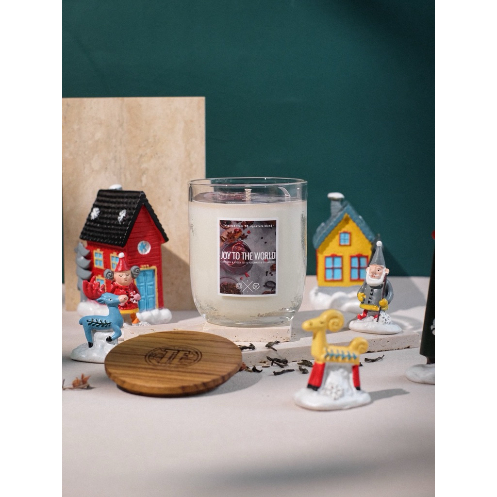 TE  Holiday inspired soy candle เทียนหอมไขถั่วเหลืองกลิ่นชาคริสต์มาส แบรนด์ TE