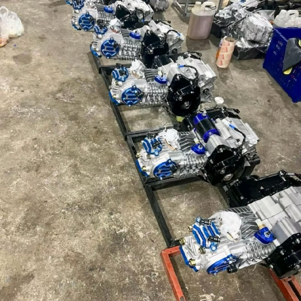 เครื่องยกตัว KDR 67/8 ส่ง190+ ได้ ไอเสีย-กล่องไฟ-ระบบน้ำมันเร็กกุเรท-ปั้มติ๊กแต่งยกโครง