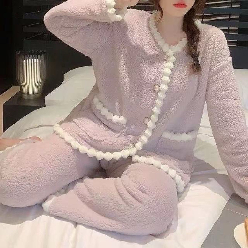 ชุด นาโนคอวีกระดุมไข่มุก แต่งขอบขาว