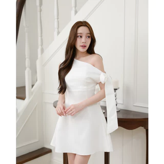 Pirunya - Mini Dress 41 เดรสสั้น มินิเดรส ไหล่เดียว ปาดไหล่ ผูกโบว์ ทรงสวย กระโปรงบาน