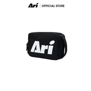 ARI ESSENTIAL BACKPACK - BLACK กระเป๋า เป้ อาริ ESSENTIAL BACKPACK สีดำ